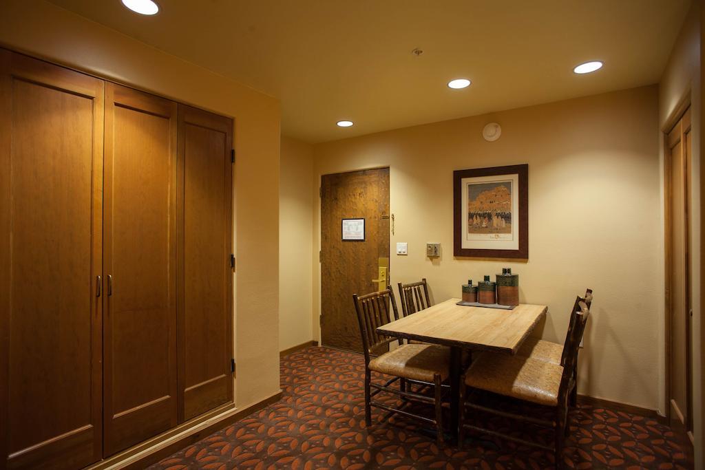 Worldmark Taos Room photo